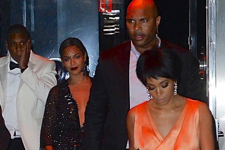 Aisha Beyonces Sister Solange Attacked Jay Z Over Going
