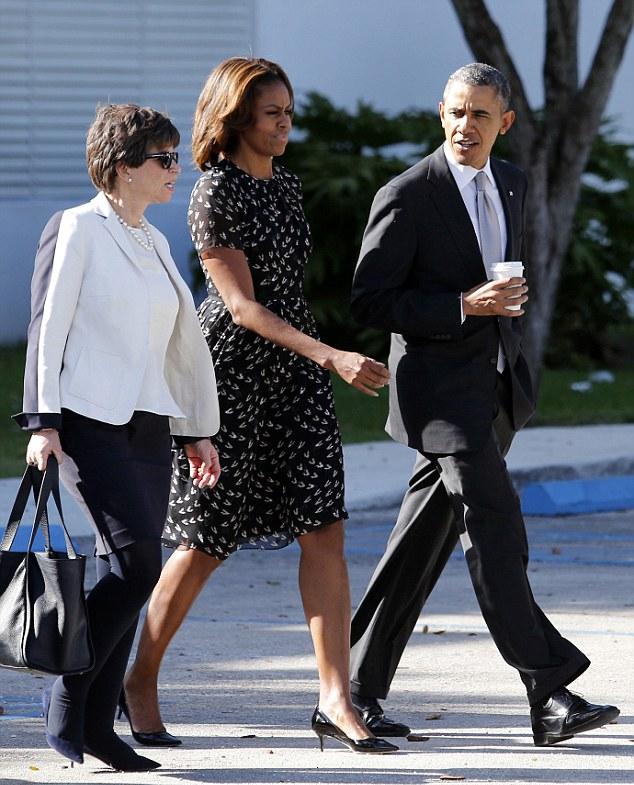 Political Advisor Valerie Jarrett Moves Into Barack Obama S New Mansion While They Attempt To