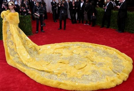 Rihanna’s Met Gala Dress Mocked In China And All Over Social Networking